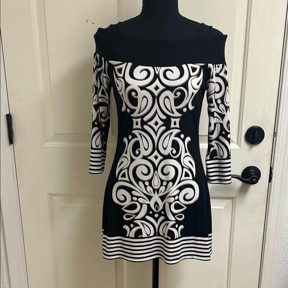 Cache Swirl Striped Cold Shoulder Tunic
Dress XS Black Beige Mini, EUC